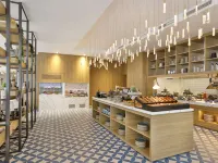 Hilton Garden Inn Dubai Business Bay Hotels near Oasis Center