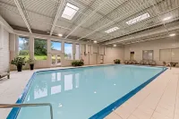 Best Western Plus Mariposa Inn  Conference Centre - Pools