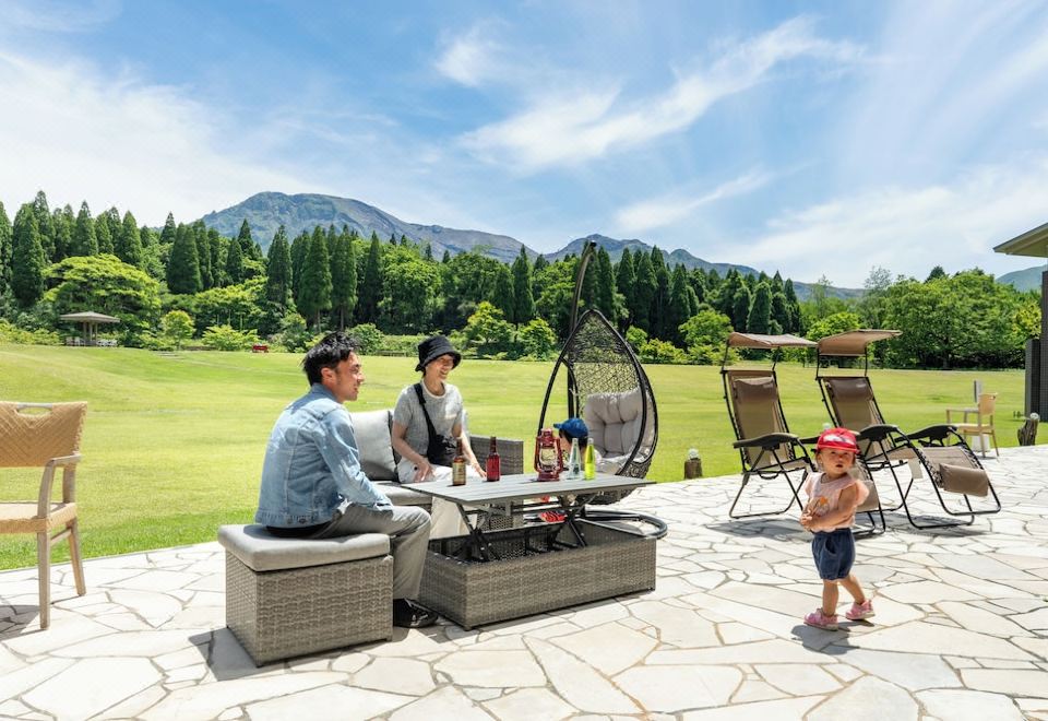 1. 카메노이 호텔 ..