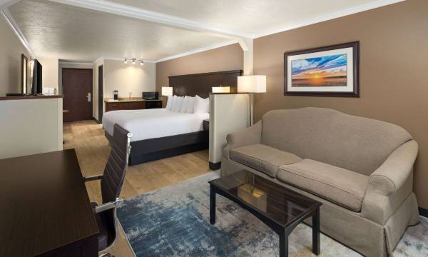 Ramada by Wyndham Moses Lake