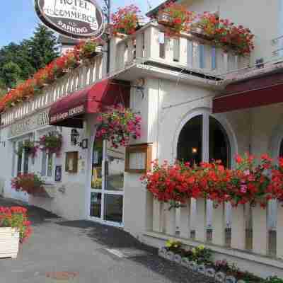 Logis Hôtel du Commerce Hotel Exterior