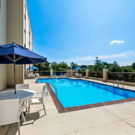 Comfort Inn & Suites Durham Near Duke University