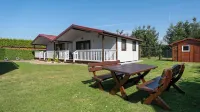 Domki Sun & Snow Zacisze Wrzosowo Hotels in Dziwnow