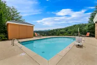 Comfort Inn Sylva - Cullowhee - Pools