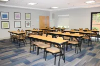 Holiday Inn Express Forest City