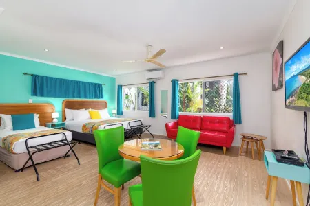 Port Douglas Motel