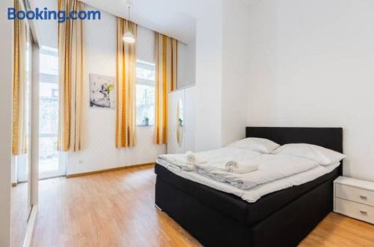 Family Apartment Next to Danube River 썸네일