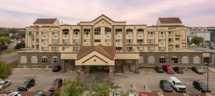 Holiday Inn LETHBRIDGE by IHG Hotele w: Lethbridge