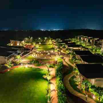 Basalt Paradise Resort and Spa Hotel Exterior