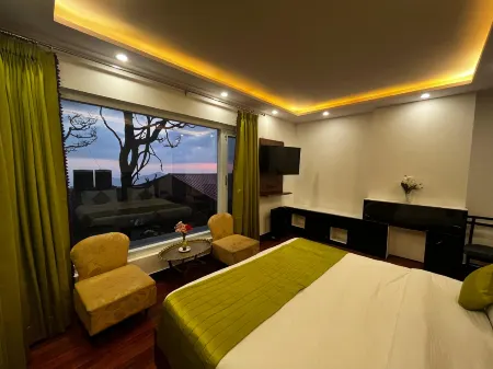 The Warrick Homestay, A Luxe Stay Near Mall Road, Shimla Отели рядом с достопримечательностью «Kotkhai Palace»