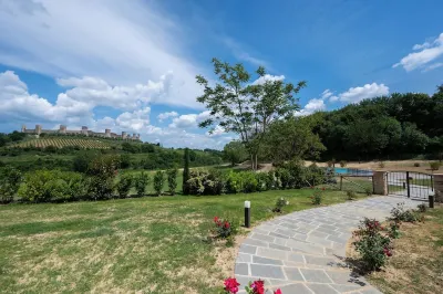 Il Borgo Apartment Pool, Wifi in Monteriggioni