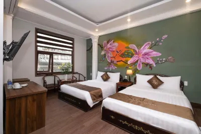 Jade Hotel