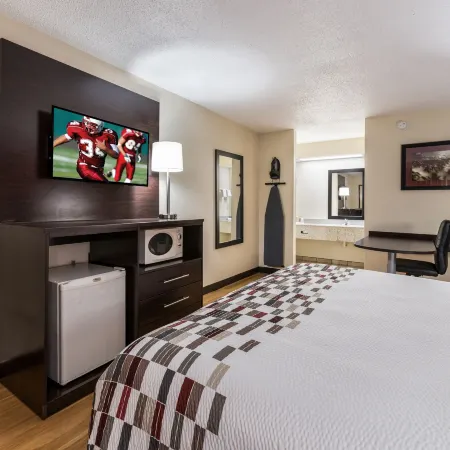 Red Roof Inn Indianapolis - Castleton