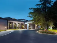 Courtyard Raleigh Midtown Hotel berhampiran Ladang Lassiter