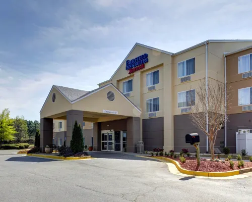 Fairfield Inn & Suites Atlanta Suwanee Hotels in Suwanee