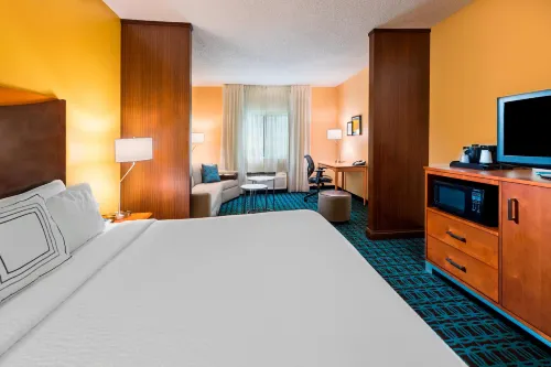 Fairfield Inn & Suites St. Petersburg Clearwater Hotel a Feather Sound