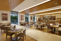 Four Points by Sheraton Hotel & Serviced Apartments, Pune - Bữa sáng