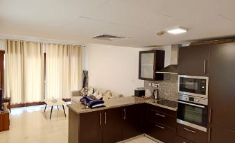 Hawana Salalah Beachfront Apartment with Pool