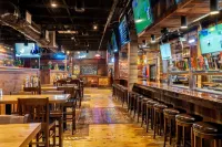 AmericInn by Wyndham Rochester Near Mayo Clinic - bar
