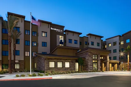 Residence Inn Riverside Moreno Valley Отели рядом с достопримечательностью «WinCo Foods»