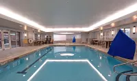 Homewood Suites by Hilton Albany - Swimmingpools