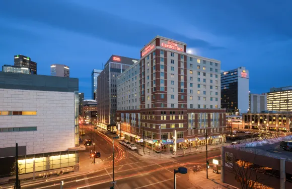 丹佛市區希爾頓花園酒店