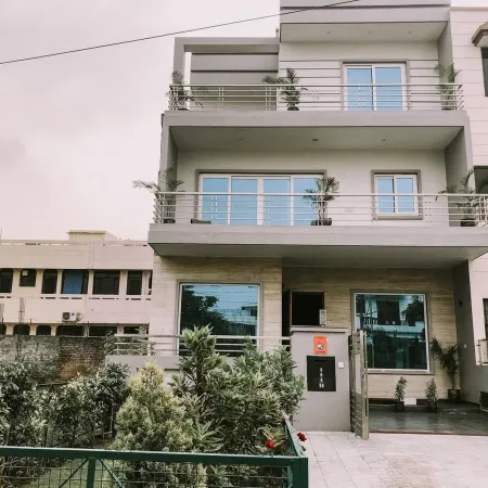 The Mahal Luxurious Homestay Отели в г. Панчкула