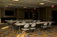Holiday Inn Express & Suites Floresville