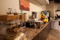 Days Inn by Wyndham Surrey - breakfast