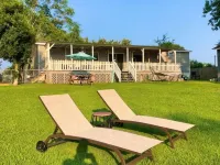 "Lost Crab", beautiful 3BR, big yard, private dock