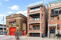 Wrigley Field Views & Cubs Vibes – Stay Across the Street!