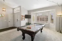 Lakefront-Pool-Pontoon-HotTub-PoolTable-Arcade-FirePits-Cardinal Stadium-WM Open