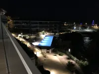 2-BEDROOM, 2-BATHROOM LUXURY APARTMENT WITH SEA AND HARBOR VIEW AND INFINITY POOL