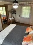 Cozy new cottage sleeps 4 near Watkins Glen Racetrack!