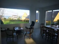 Maison vue sur mer Avec Jardin Hotels in Carantec