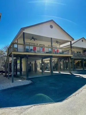 Private Gated Community w Guadalupe River Frontage & Beach Access Hotel dekat Guadalupe River