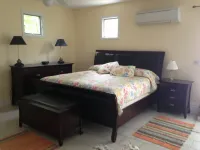 Beautiful 5 BR, 4.5 baths w/ modern conveniences Hôtels à : Oak Bluffs