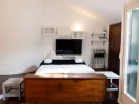 THE OLD WALLS Studio apartment Hotels in Lecco
