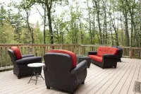 Quiet Cabin Setting on small river