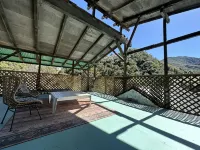 Panoramic Loft with Deck, Private Trails and Creek