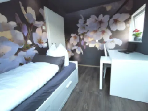 Moderne Ferienwohnung in Ruhiger Elbnaher Lage mit Guter Verkehrsanbindung ピルニッツ城周辺のホテル