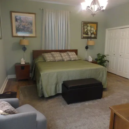 Historic Downtown Loft Отели в г. Мена