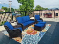 Private Balcony and Downtown City View