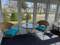 1 Bedroom house and yard w/ partial lakeview between Niagara Falls and Rochester