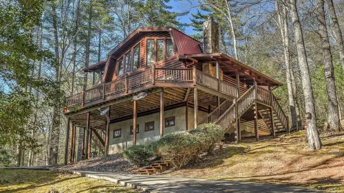 Spacious Private Cabin with Hot Tub, Fireplace ~15 Mins from Blue Ridge