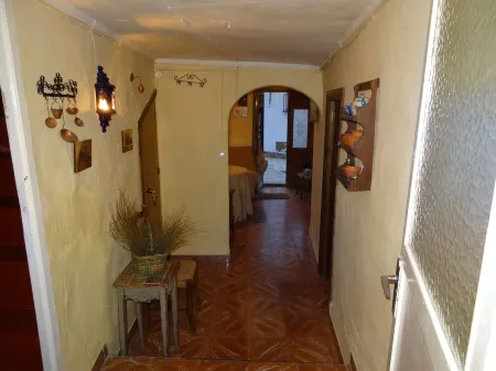 Tobala oven Отели рядом с достопримечательностью «Ruta del Amor (Setenil de las Bodegas)»