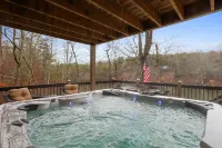 Relax & Play at Waterfront Mountain Cabin Retreat Private Lake~Fish~Canoe~Kayak