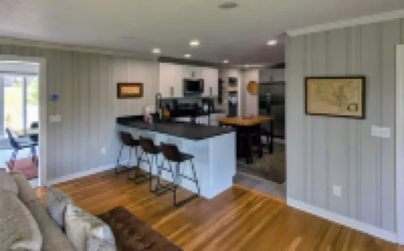 View With a Room │ Mountain Home in Wine Country