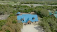Watering Hole/Near Golf Course Multi-Family/FREE Frio @ Gravel Bar w/Concan VIP