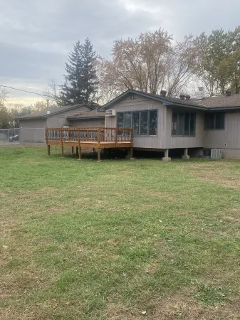 Large pet friendly, kid friendly house!  35 minutes from US Bank Stadium etc.